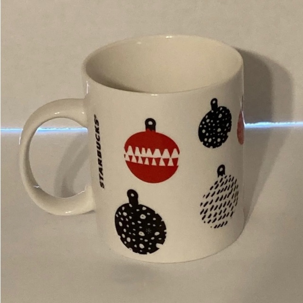 Starbucks 2016 red and black holiday coffee cup mug
